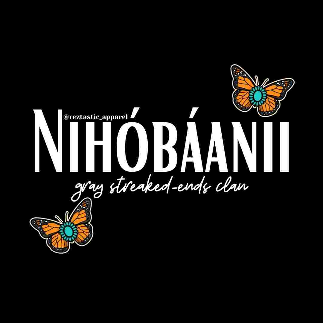 Nihóbáanii- Gray Streaked-Ends Clan- Cluster Butterflies- T-Shirt
